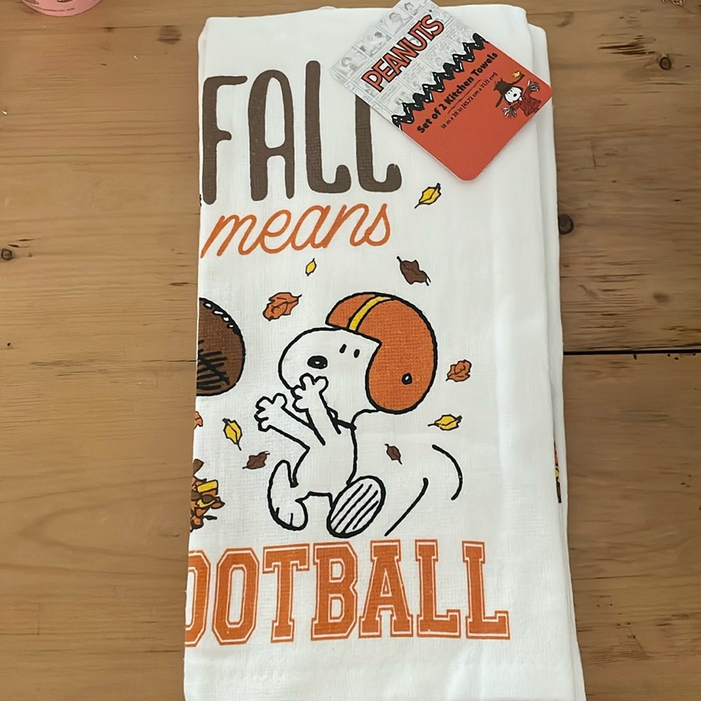 NEW Peanuts Football Kitchen Towels